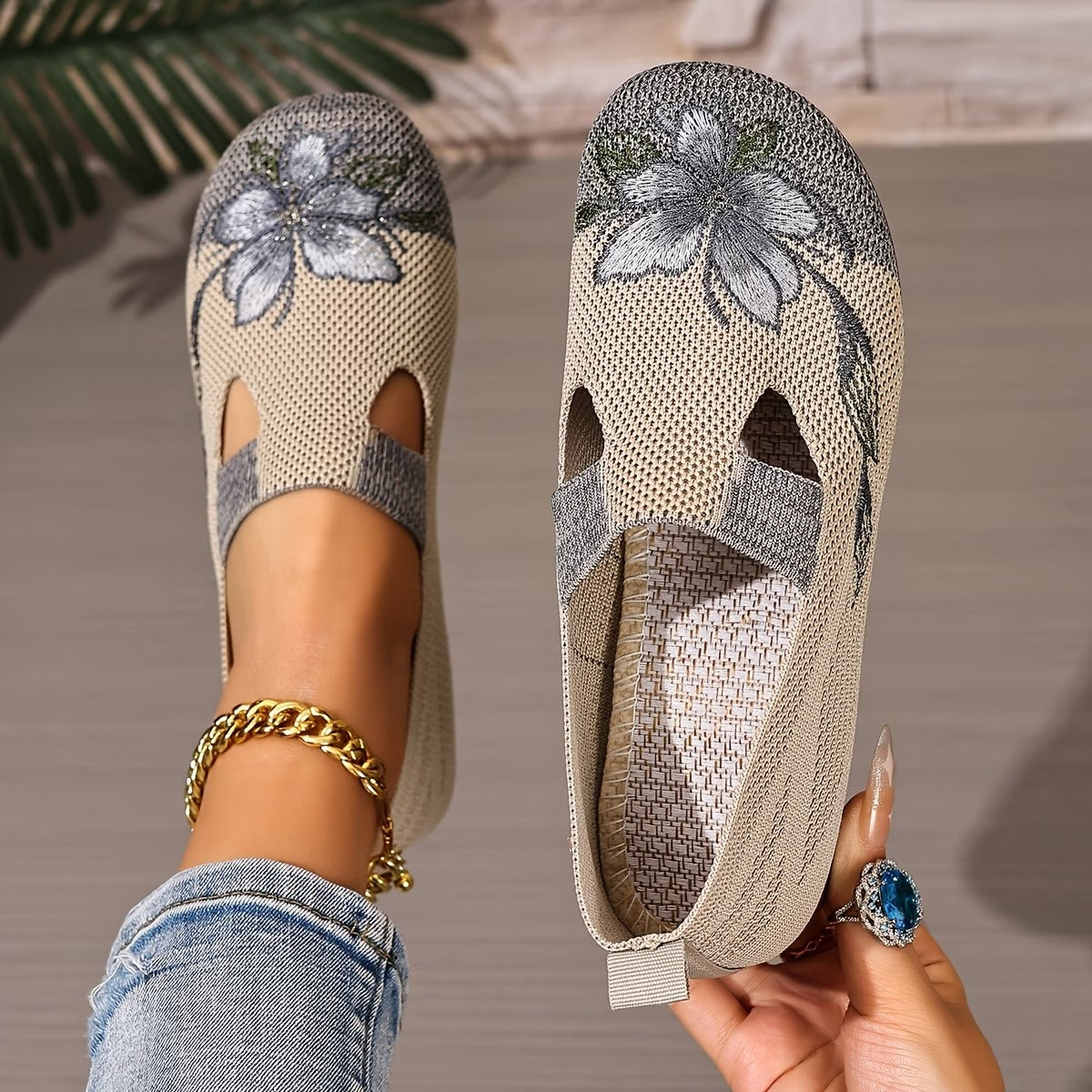 Arixa - Ademend Comfortabele Schoenen met Geborduurde Bloem