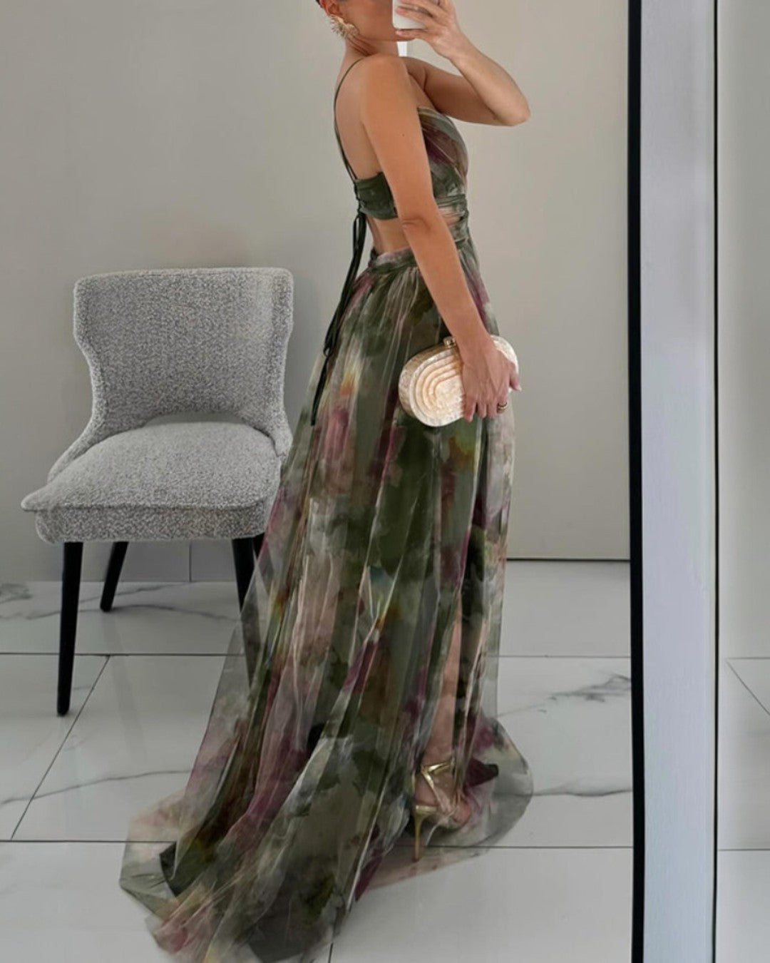 Helena - Maxi Jurk Vrouw Fluide Met V-Hals Fijne Bandjes Elegante Bloemmotieven