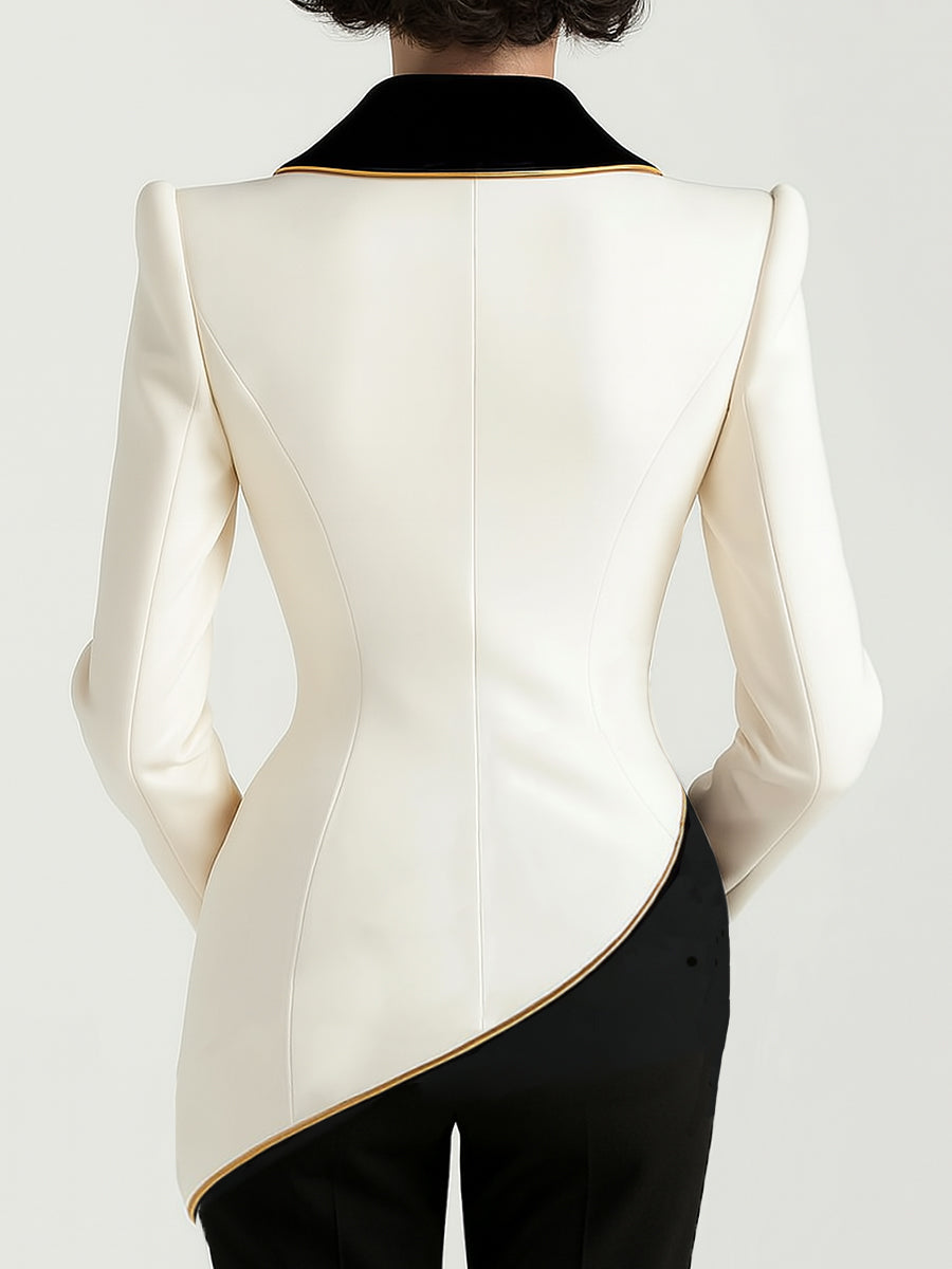 Kaenisse - Elegante Witte Asymmetrische Blazer met Zwarte Revers