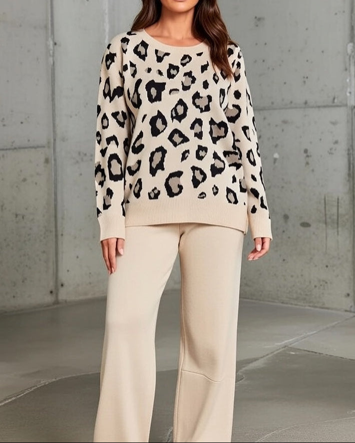 Joretta - Elegant Luipaard Brei Ensemble