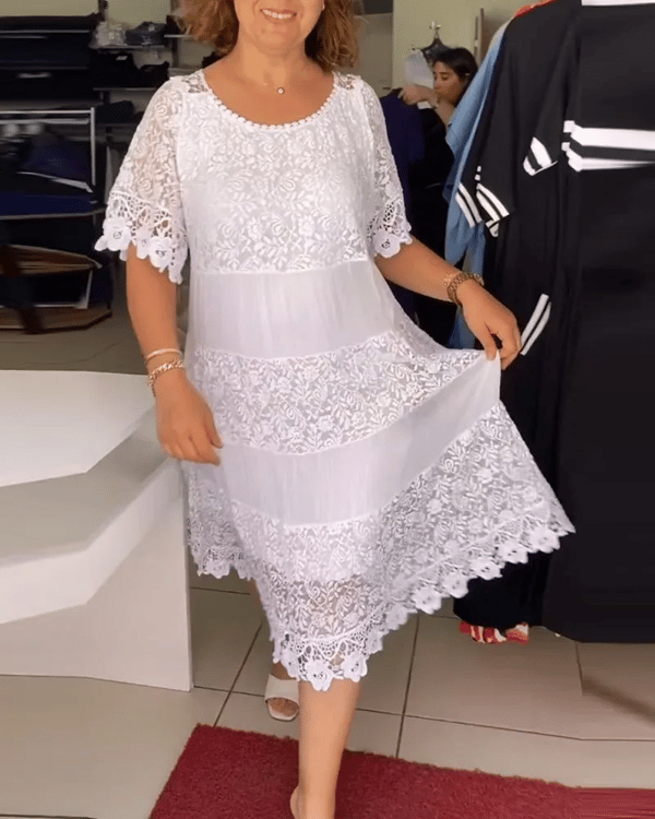 Gwenira - Elegante Effen Kanten Jurk - Subtiele Verfijning voor Alle Gelegenheden.