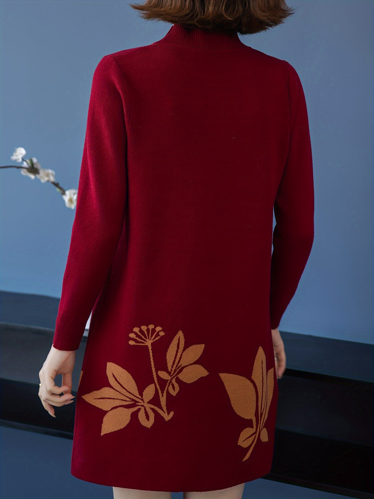 Lourdes - Elegante gebreide bloemenjurk met ronde hals