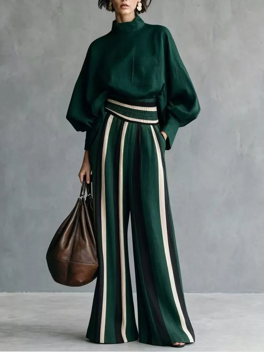 Eeke - Vrouwen ensemble met hoge kraag en gestreepte broek