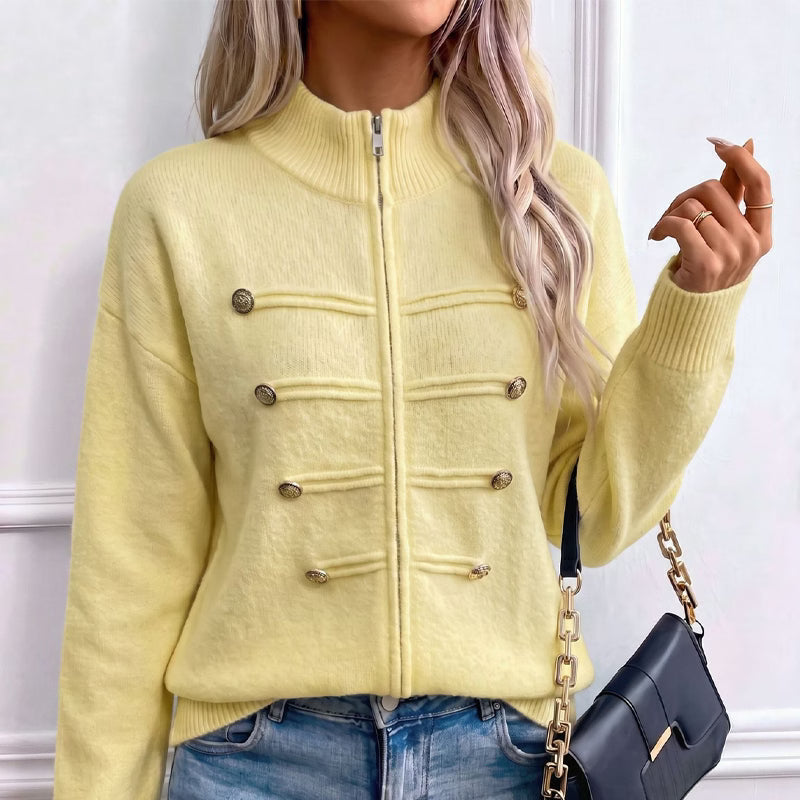 Teuntje - Dames gebreide gilet met hoge, rits en decoratieve knopen