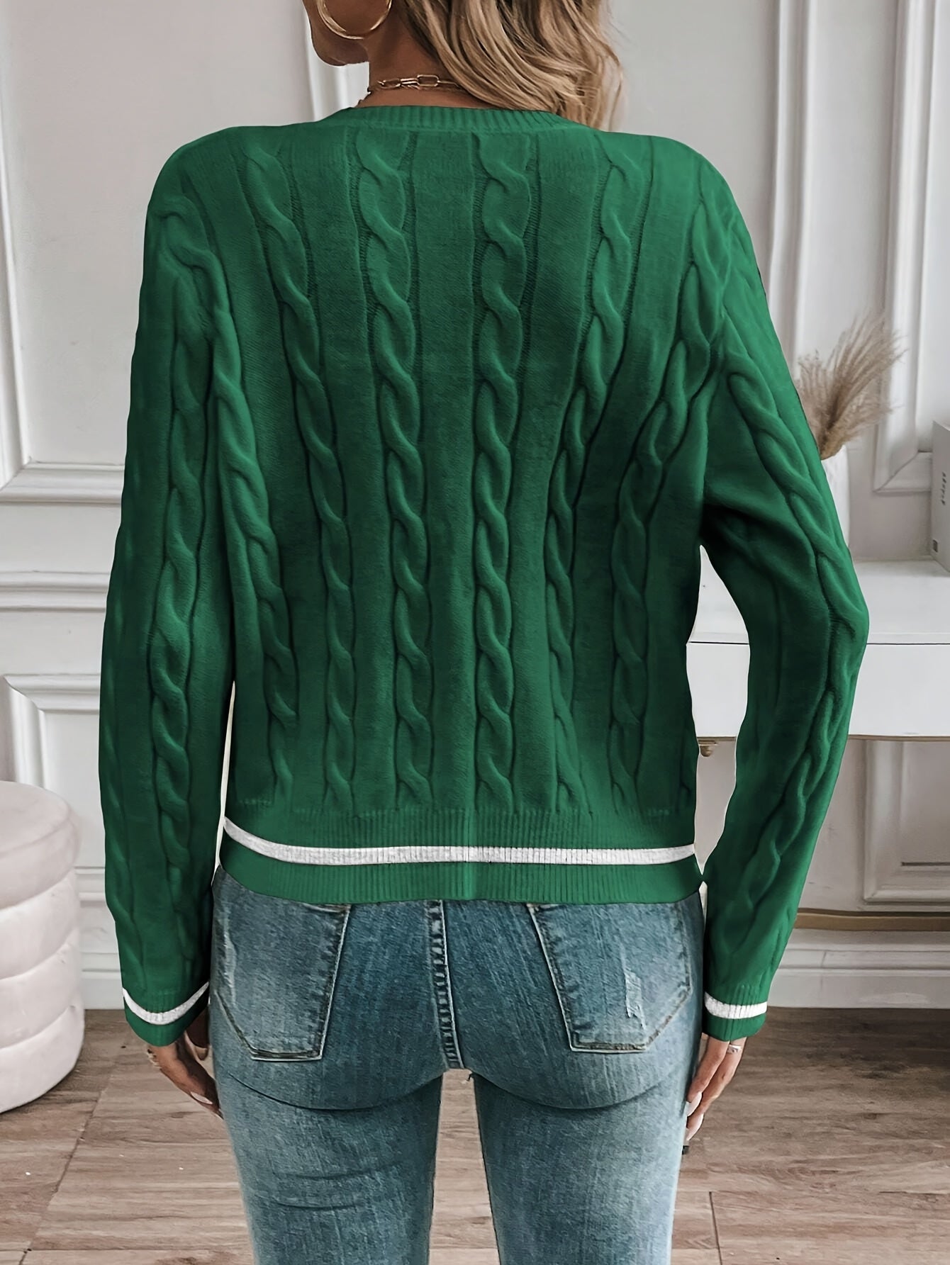 Elvyna - Zachte Knopcardigan met Tijdloze Charme