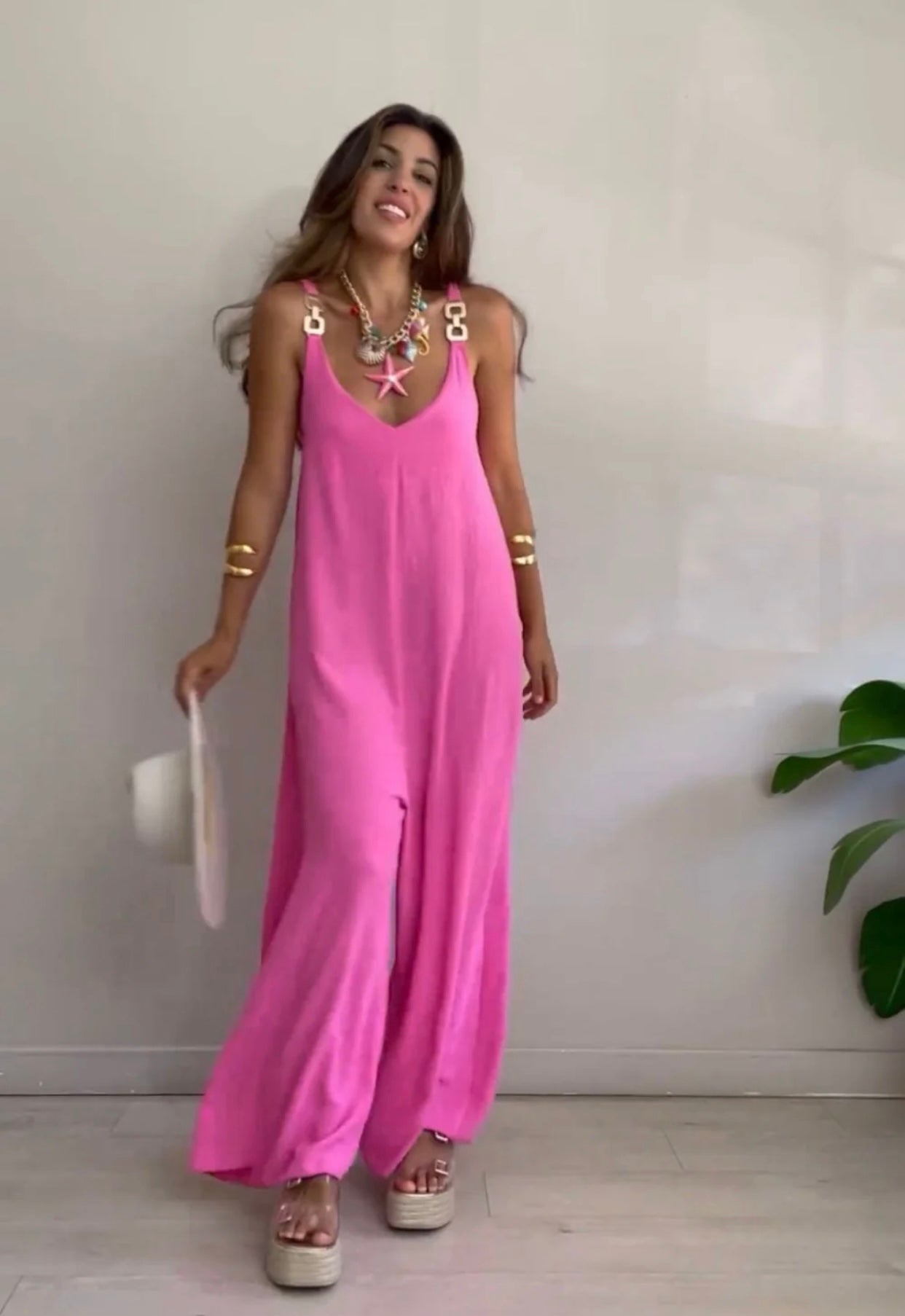 Iriana - Prachtige comfortabele jumpsuit met gouden gespen