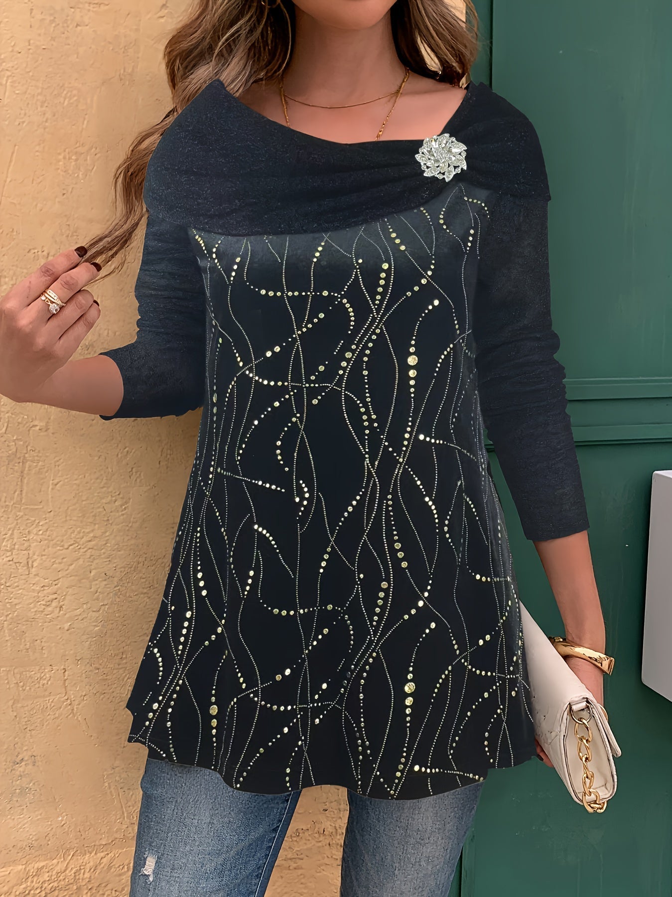 Lunessavine - Elegante Off-Shoulder Blouse met Subtiele Details