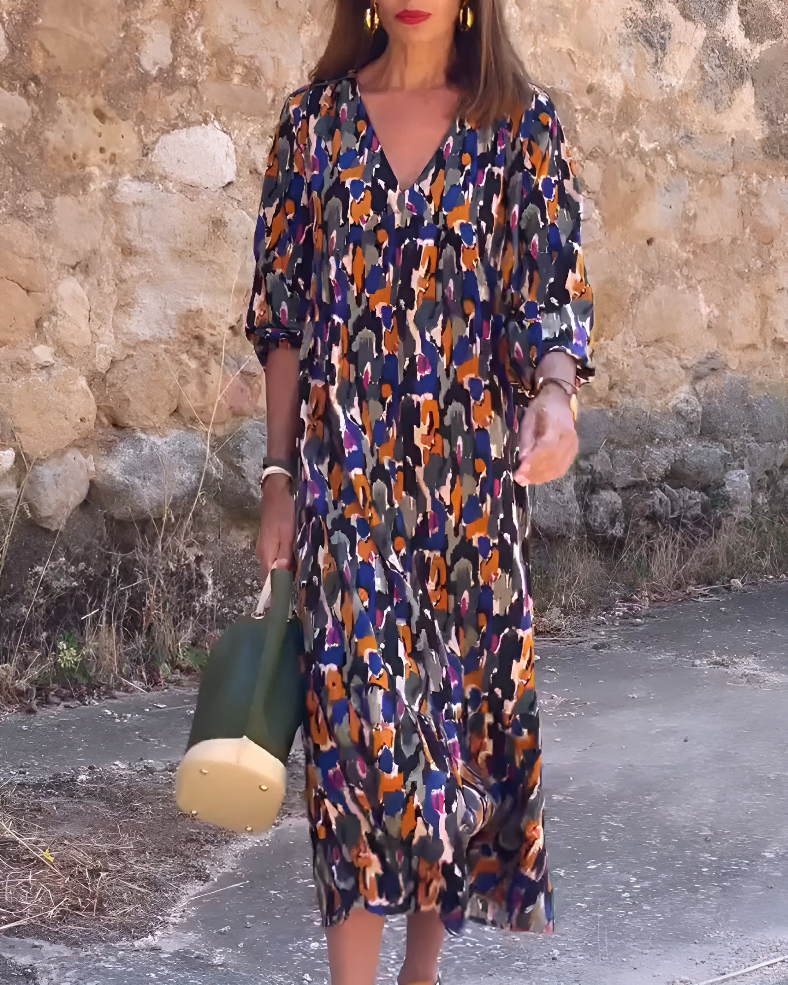 Lorina - V-hals jurk met retroprint