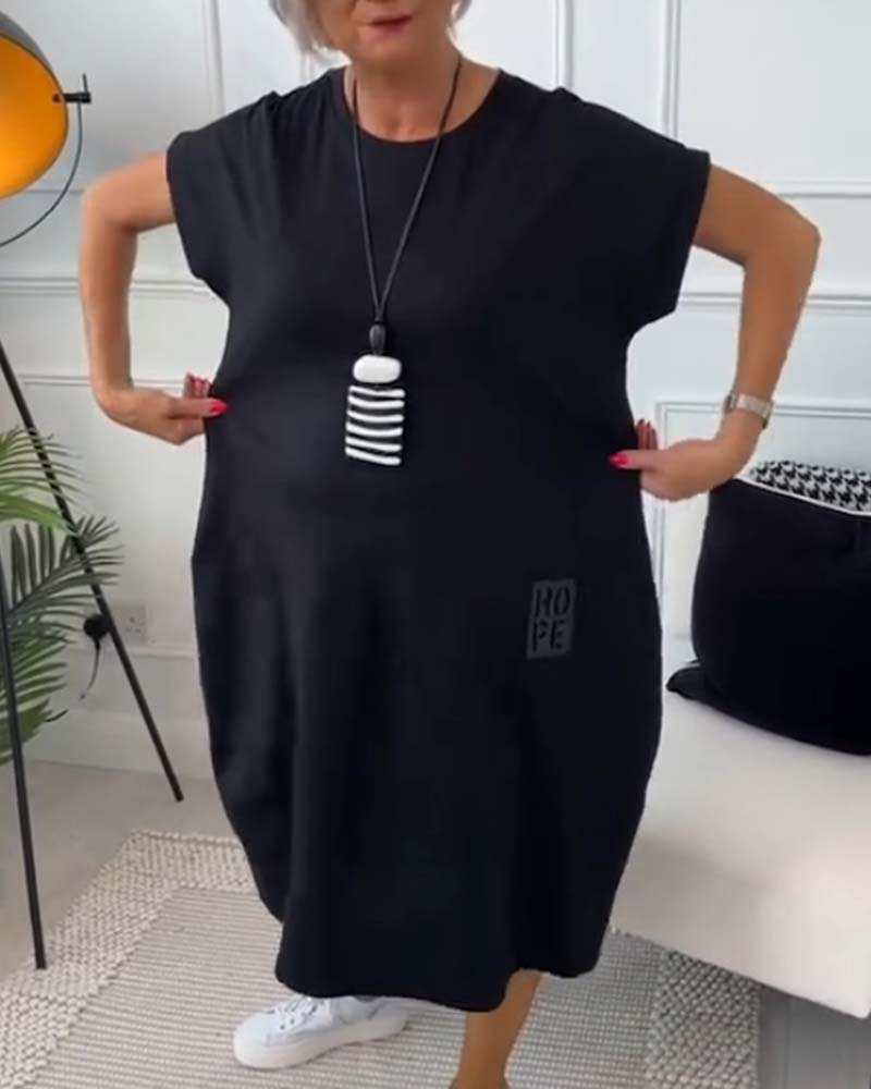 Marie - Casual jurk met korte mouwen en letterprint