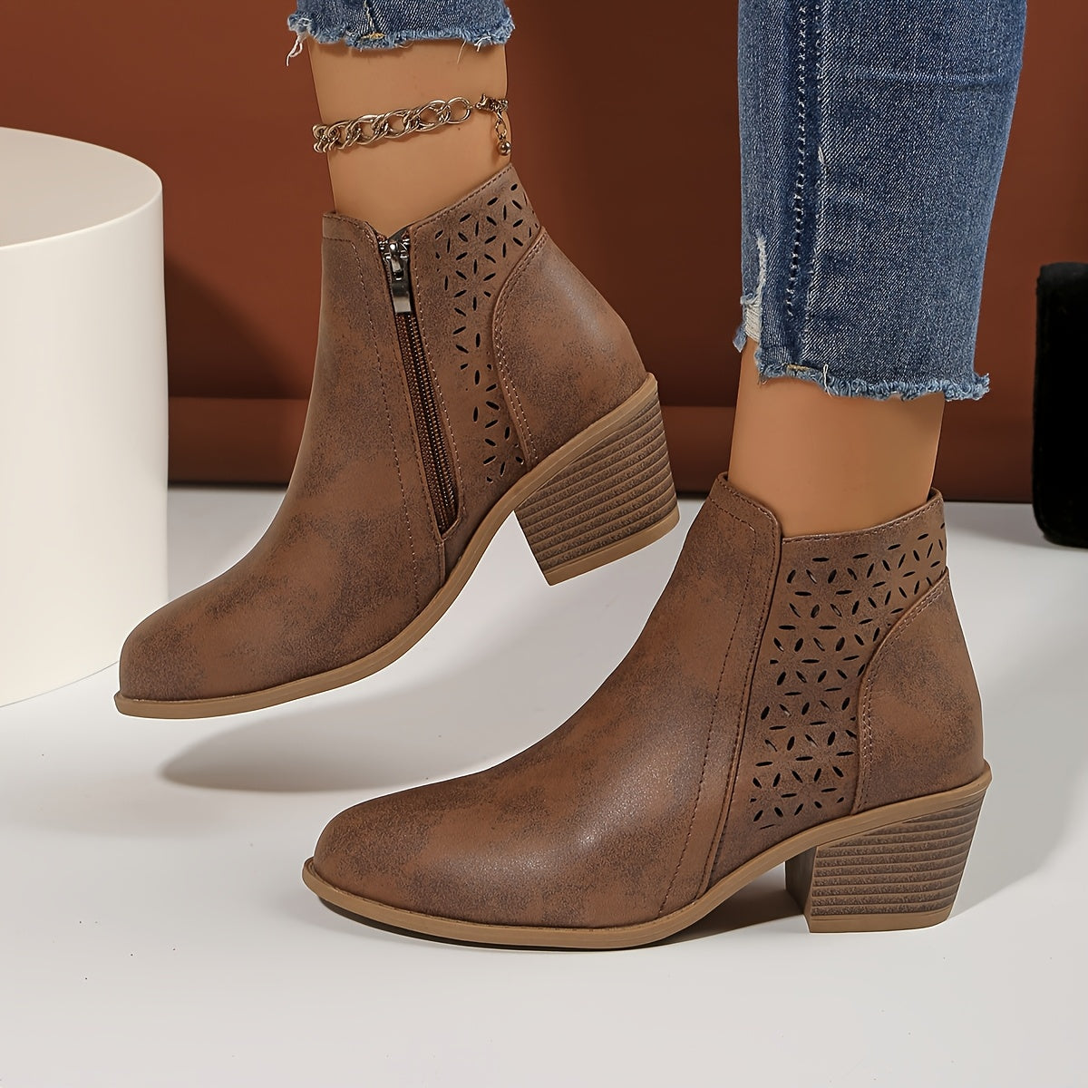 Cyenna - Comfortabele Enkellaarsjes voor Dames met Elegante Stijl
