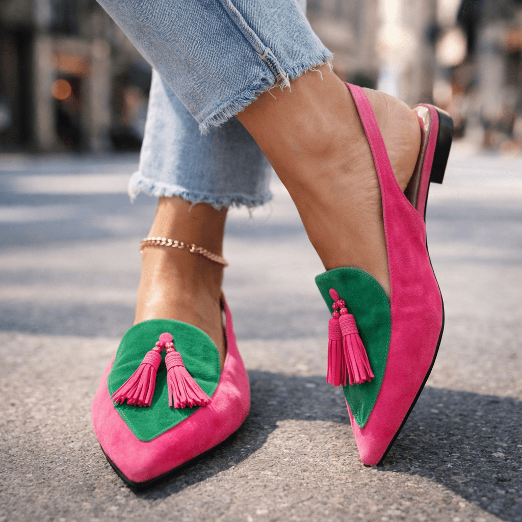 Nexoria - Elegante bicolor damesmules met trendy pompons