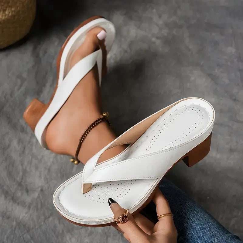 Fynavelle - Dames sandalen met comfortabele hak en elegante ergonomische zool