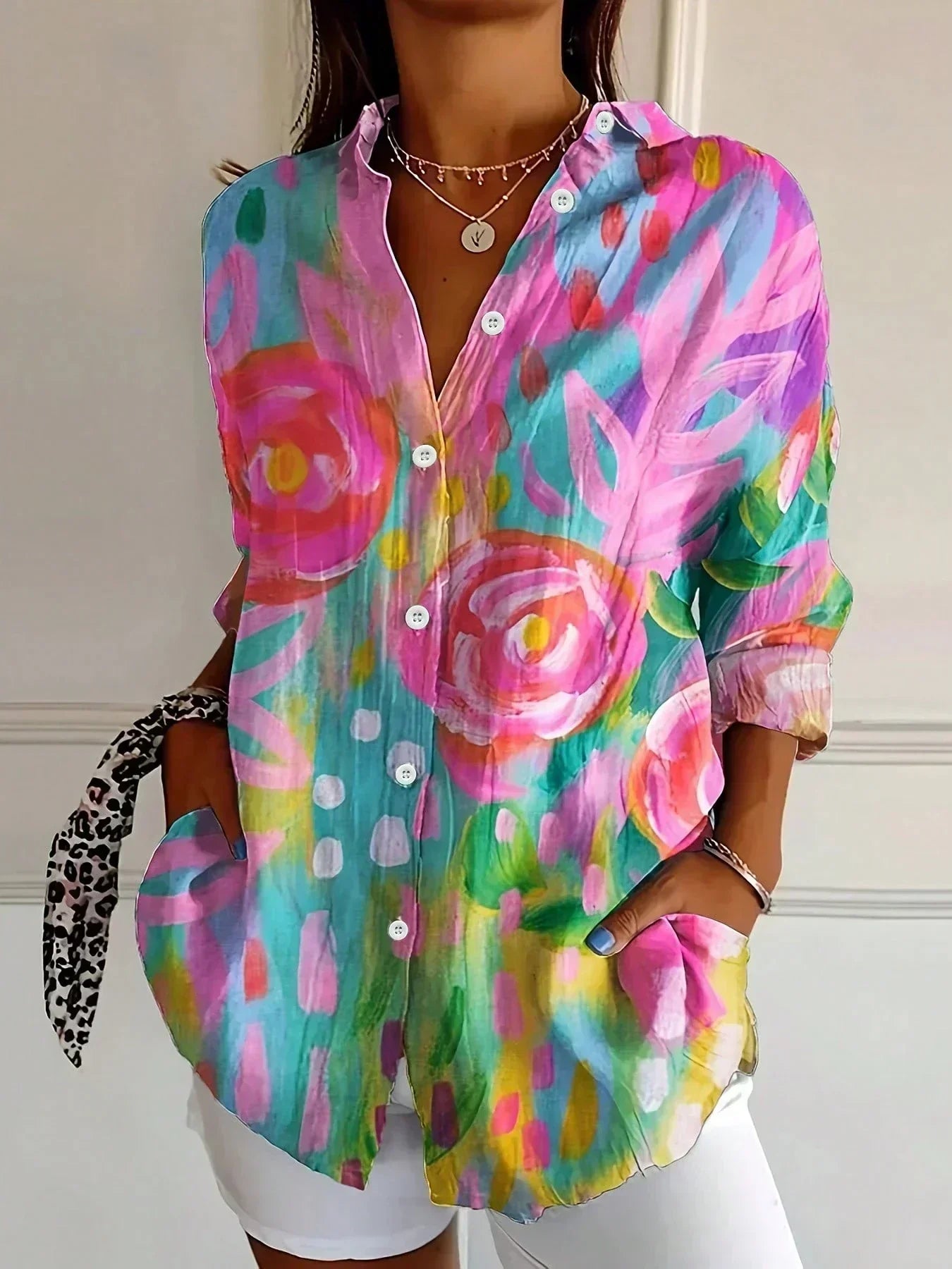 Myzelle - Vrouwelijke blouse met lange mouwen, V-hals, knoopsluiting, elegant