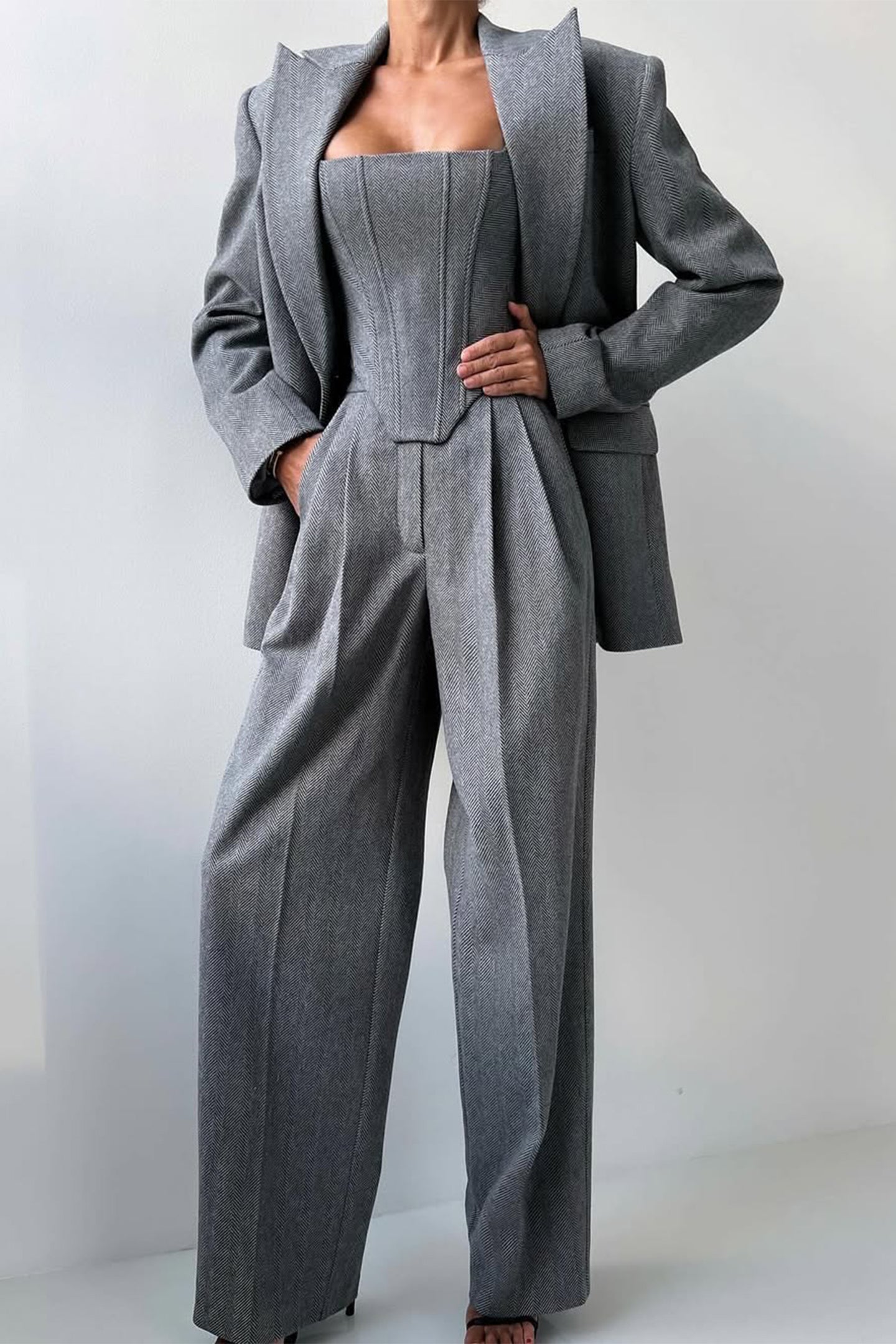 Renata - driedelige set met top, pantalon en blazer
