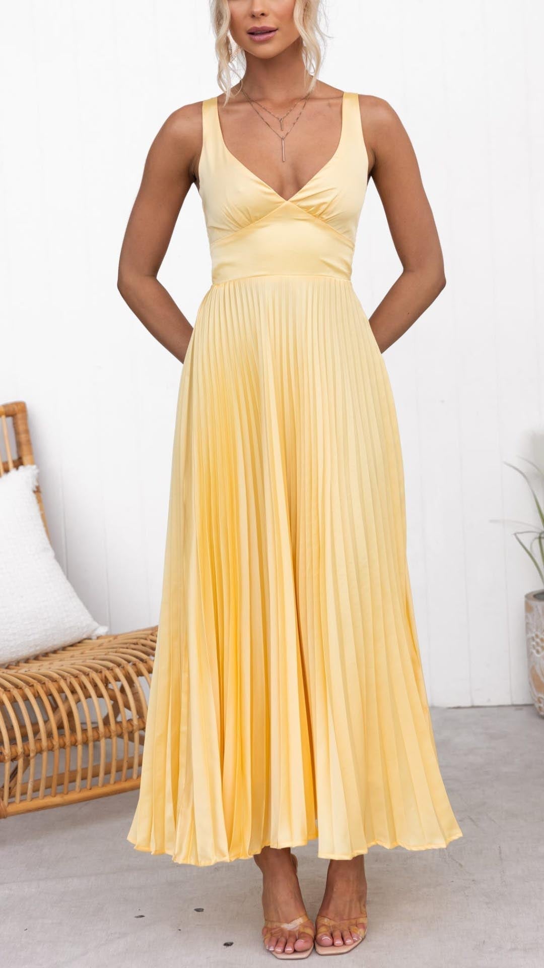 Darya - Gele geplooide maxi jurk met V-hals