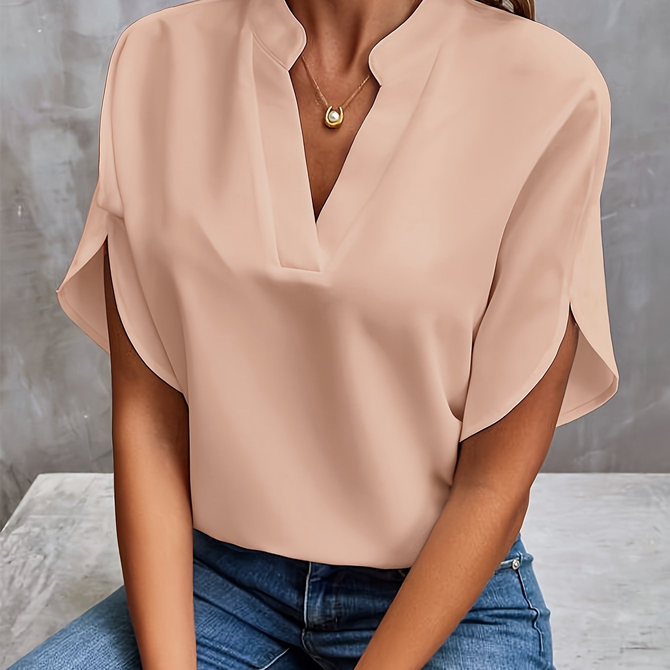 Kiana - Blouse Unicolore met Col en V