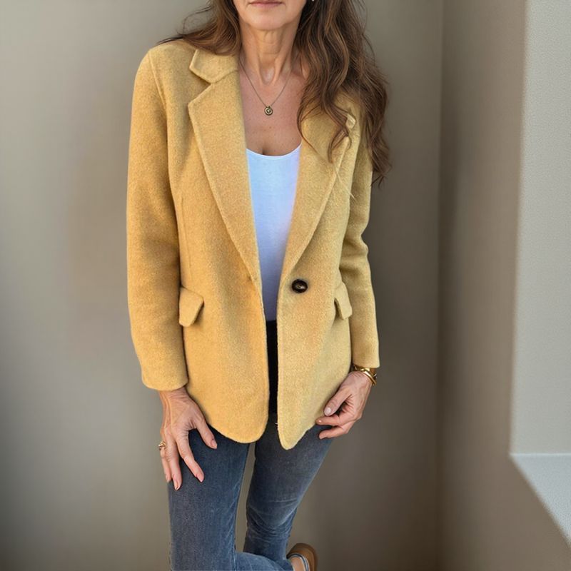 Leandra - Zachte blazer met knoopsluiting