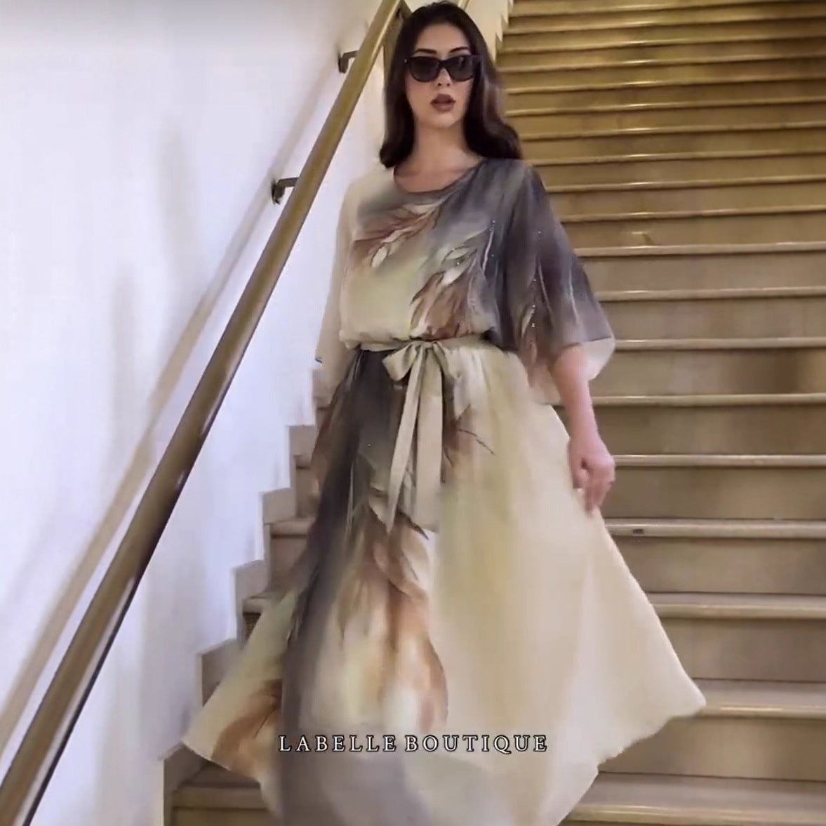 Orythessa - Elegante maxi jurk van luchtige chiffon in groene print