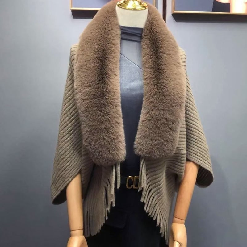 Martine - Elegante poncho voor een luxueuze winter