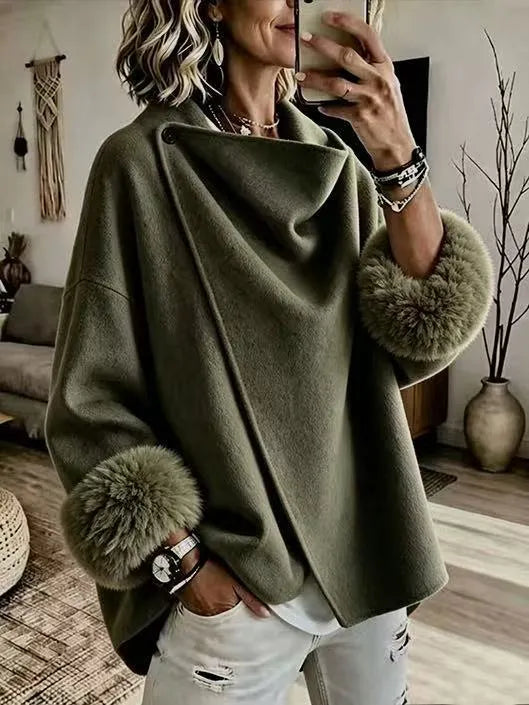 Lammie - Dames drapeerjas met faux fur manchet