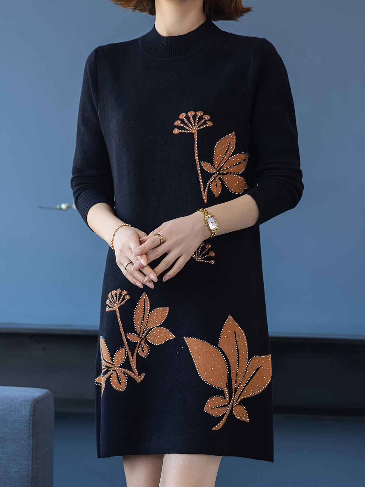 Lourdes - Elegante gebreide bloemenjurk met ronde hals