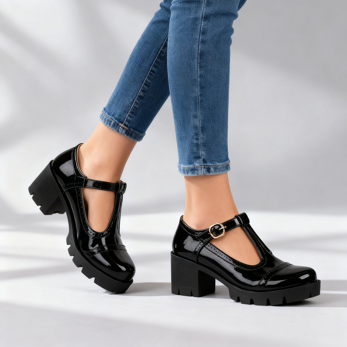 Margje - Dames Brogue Laarzen met Glanzend Leer, Blokhak en T-Band