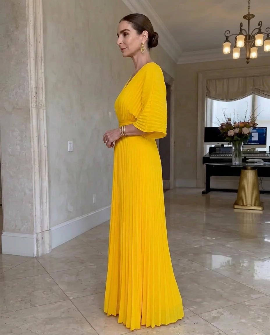 Rynavelle - Elegante plissé jurk met V-hals