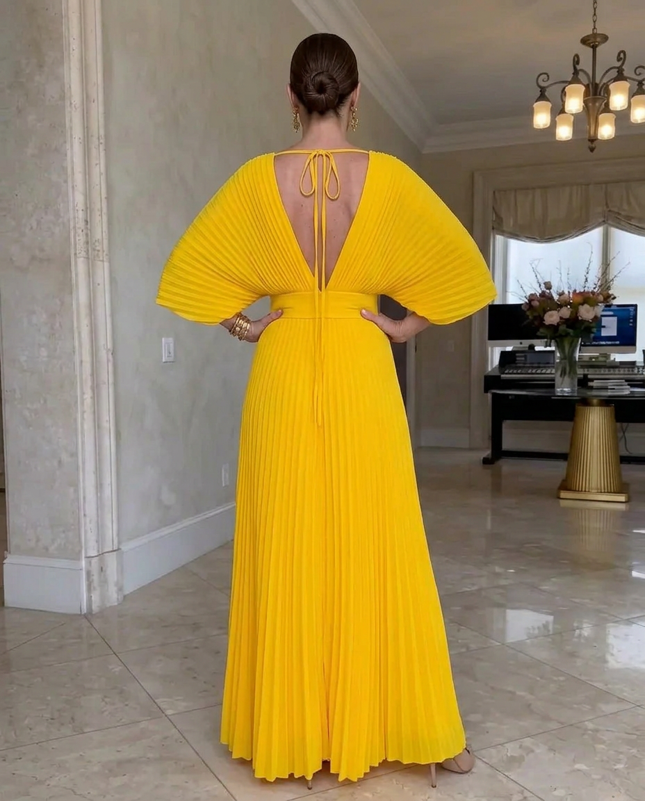 Rynavelle - Elegante plissé jurk met V-hals