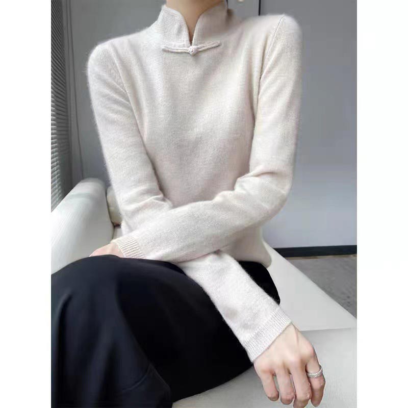 Jovienna - Elegante Wintertrui met Hoge Kraag en Vintage Sluiting