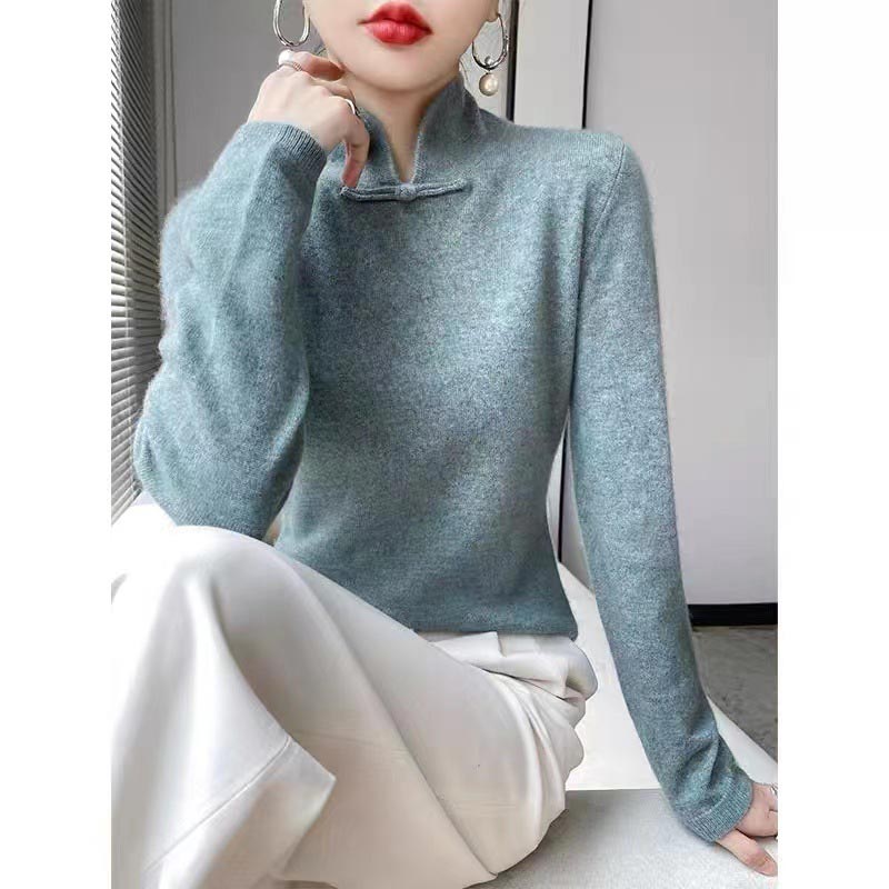Jovienna - Elegante Wintertrui met Hoge Kraag en Vintage Sluiting