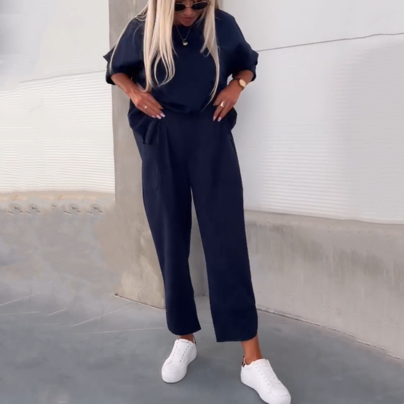 Ilina - Tweedelige top en broek met korte mouwen