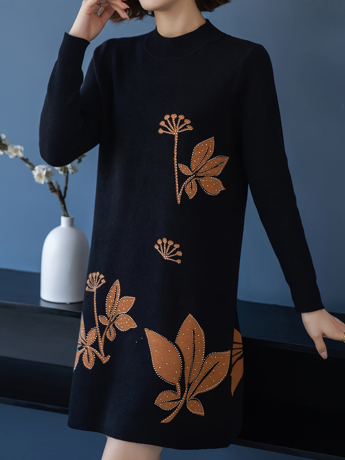 Lourdes - Elegante gebreide bloemenjurk met ronde hals