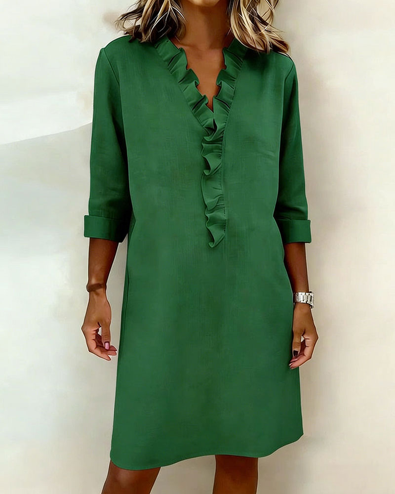 Ophivyn - V-hals jurk voor dames met volant rechte snit casual stijl