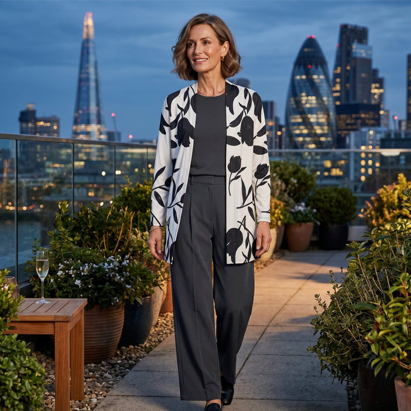 Naevia - Driedelig damesoutfit met bloemenprint en broek