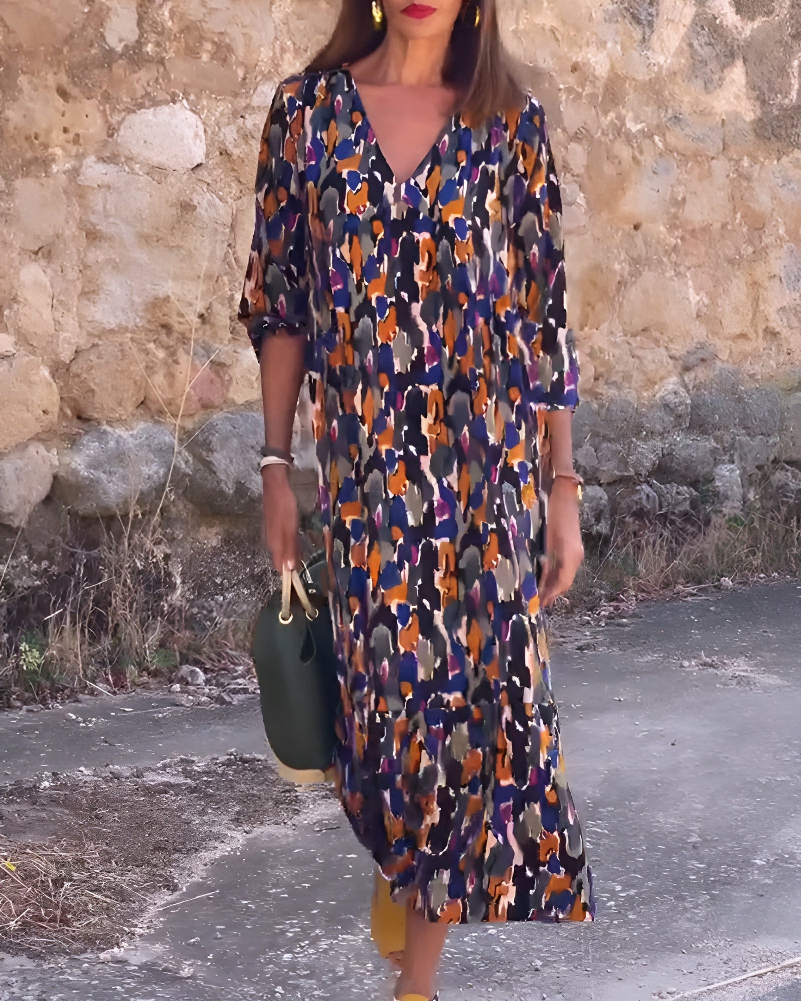 Lorina - V-hals jurk met retroprint