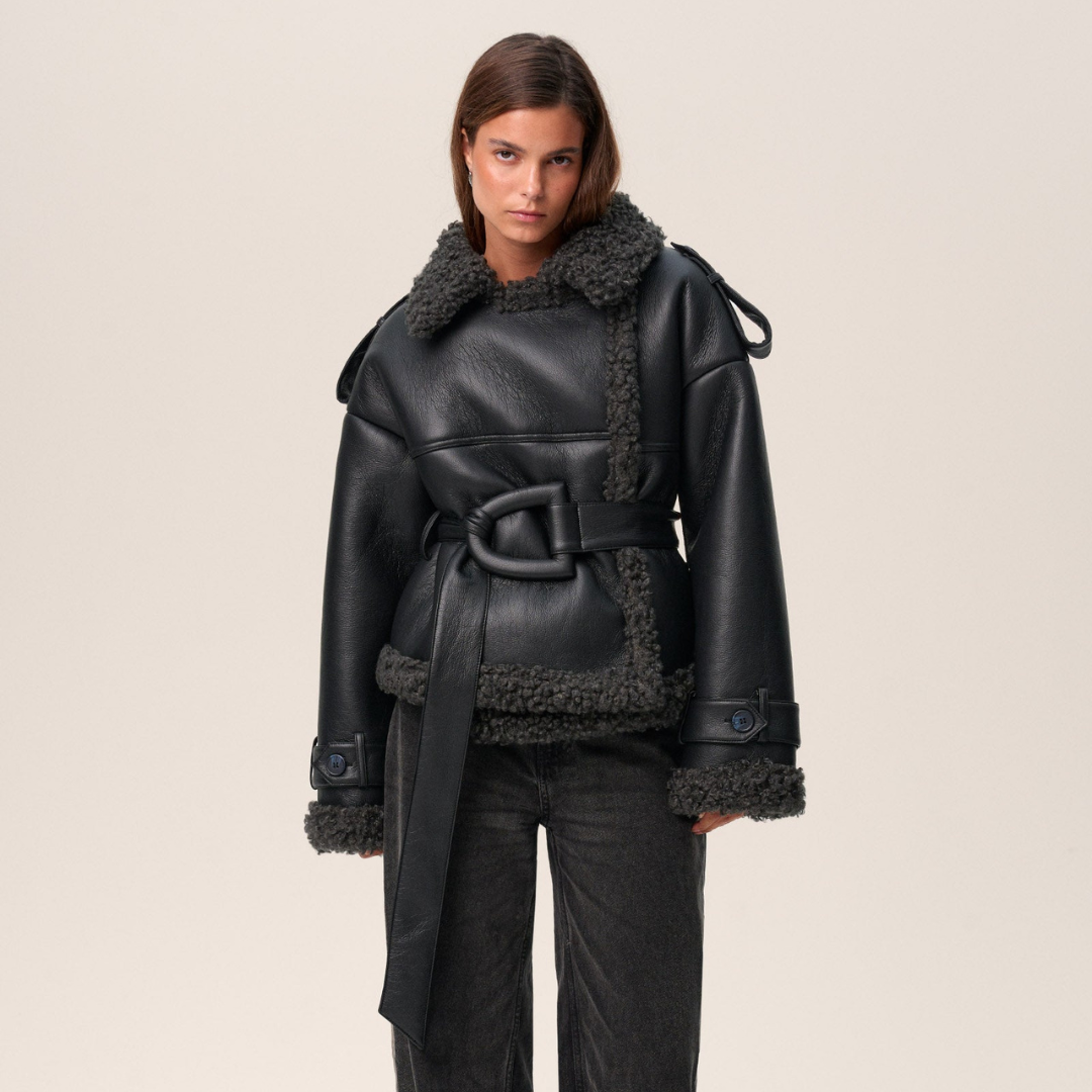 Dorelya - Shearling Mantel met Ceintuur voor Elegante Winter