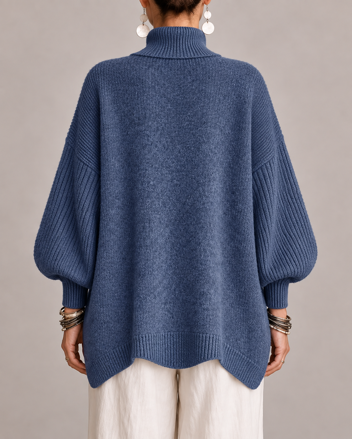 Olympe - Oversized col roulé dames met geribbelde mouwen