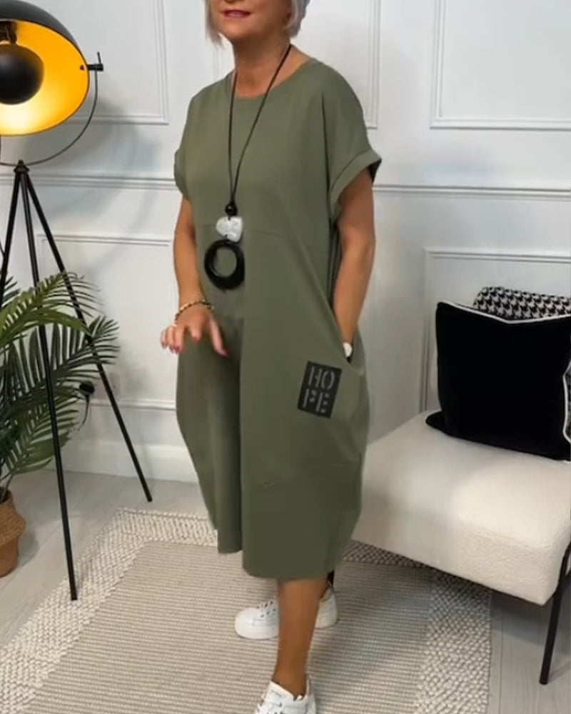 Marie - Casual jurk met korte mouwen en letterprint