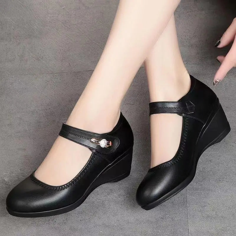 Avenyssa – Elegante Comfort Schoenen met Middenhoge Hakken