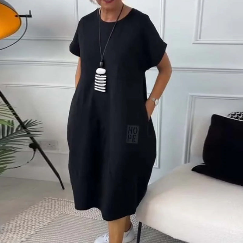 Marie - Casual jurk met korte mouwen en letterprint