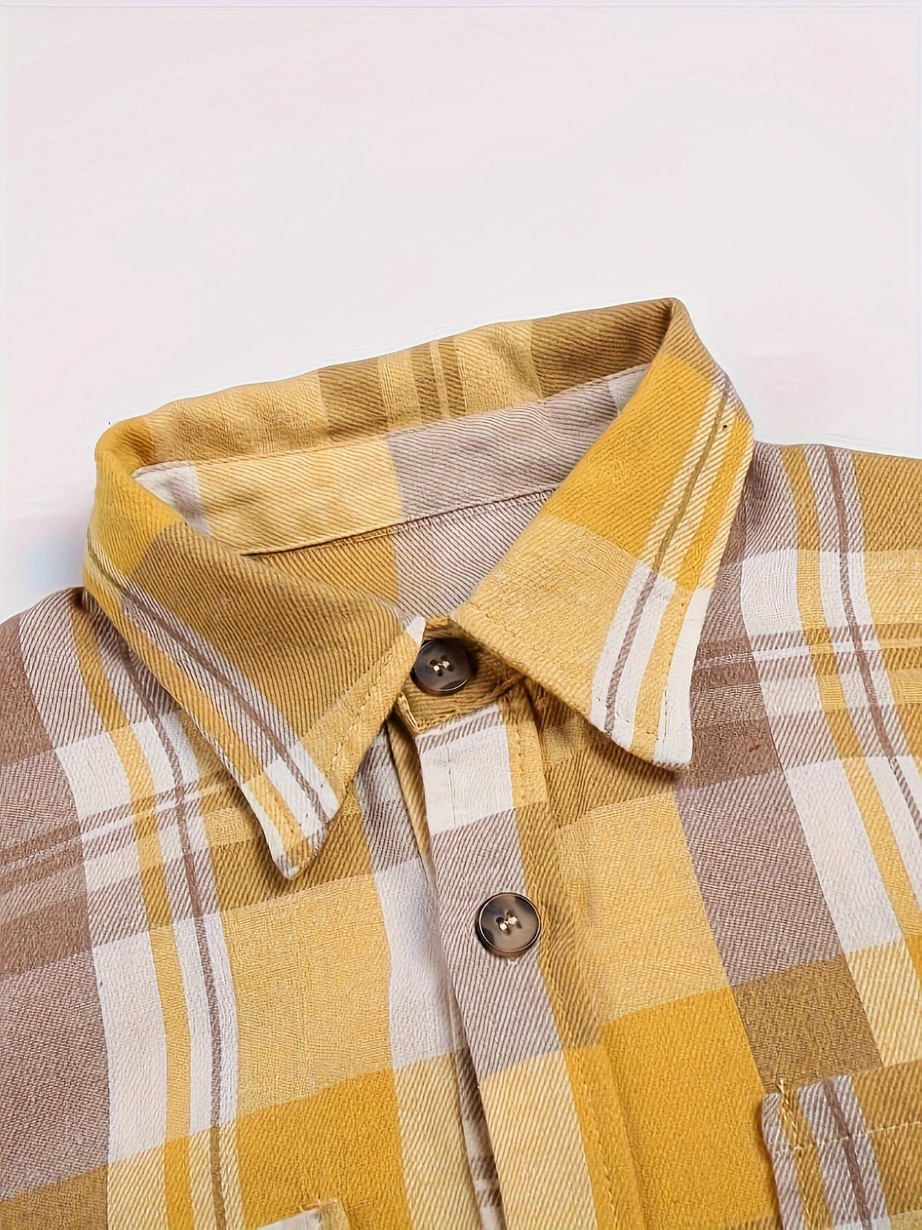 Falina - Vrouwenblouse met ruitjes, knopen en zakken