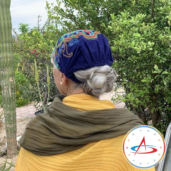 Ravelle - Handgeborduurde Bandana's en Petten met Kleurrijke Motieven