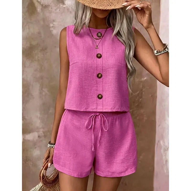 Fynoria - Damesoutfit met mouwloze top en knoopshort