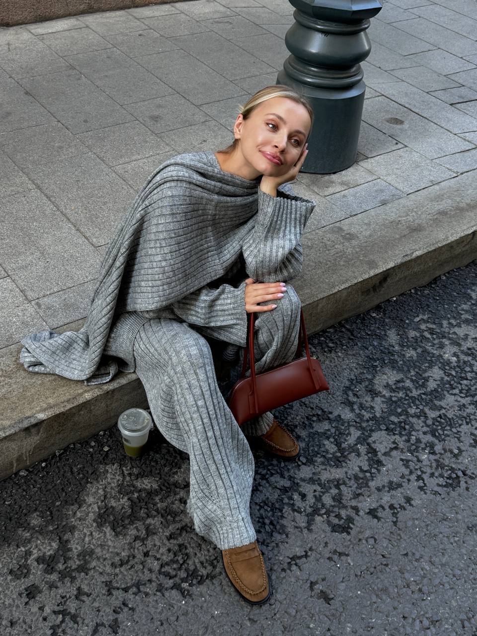 Jeanne - De mooiste set voor de aankomende winter!https://admin.shopify.com/store/8f198e-ff