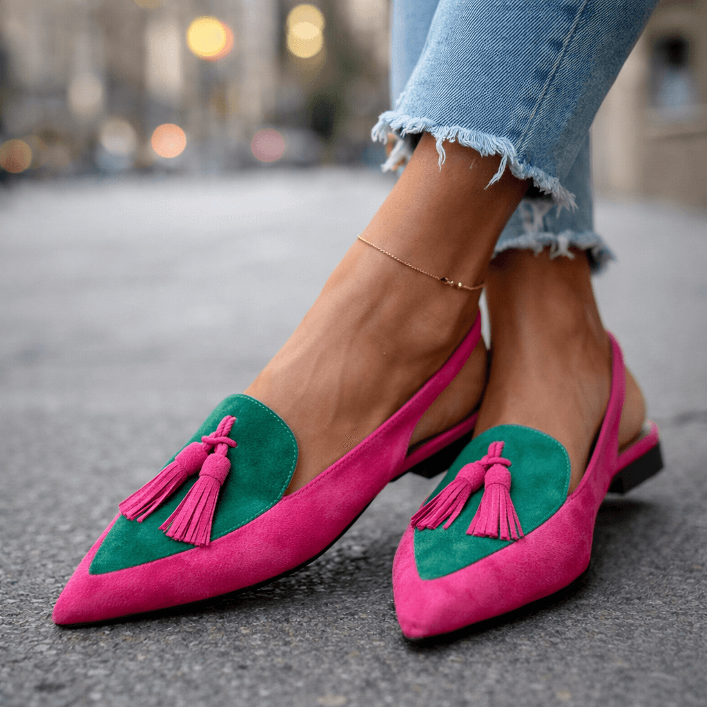 Nexoria - Elegante bicolor damesmules met trendy pompons