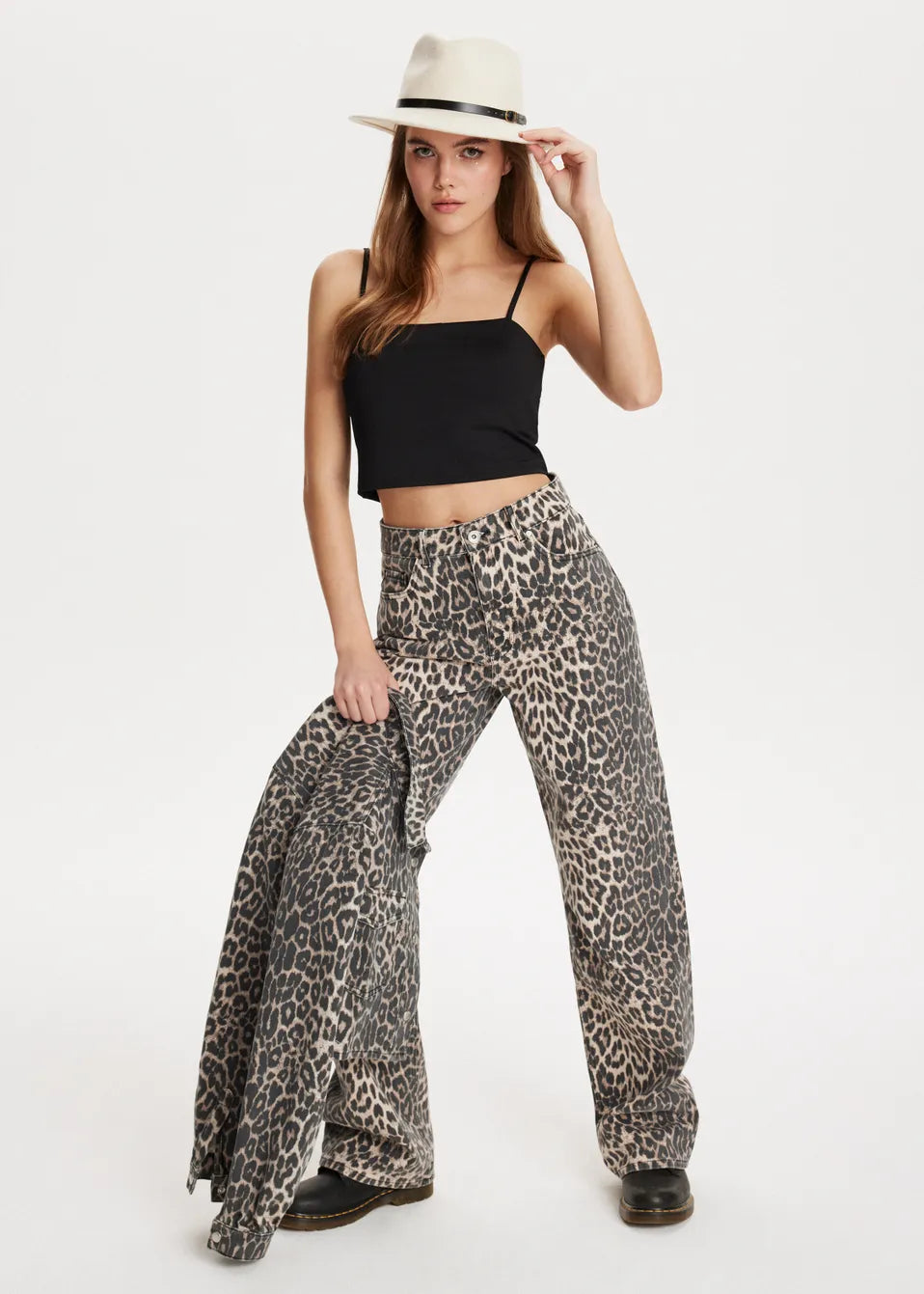 Kim - Leopard Denim Straight Jeans