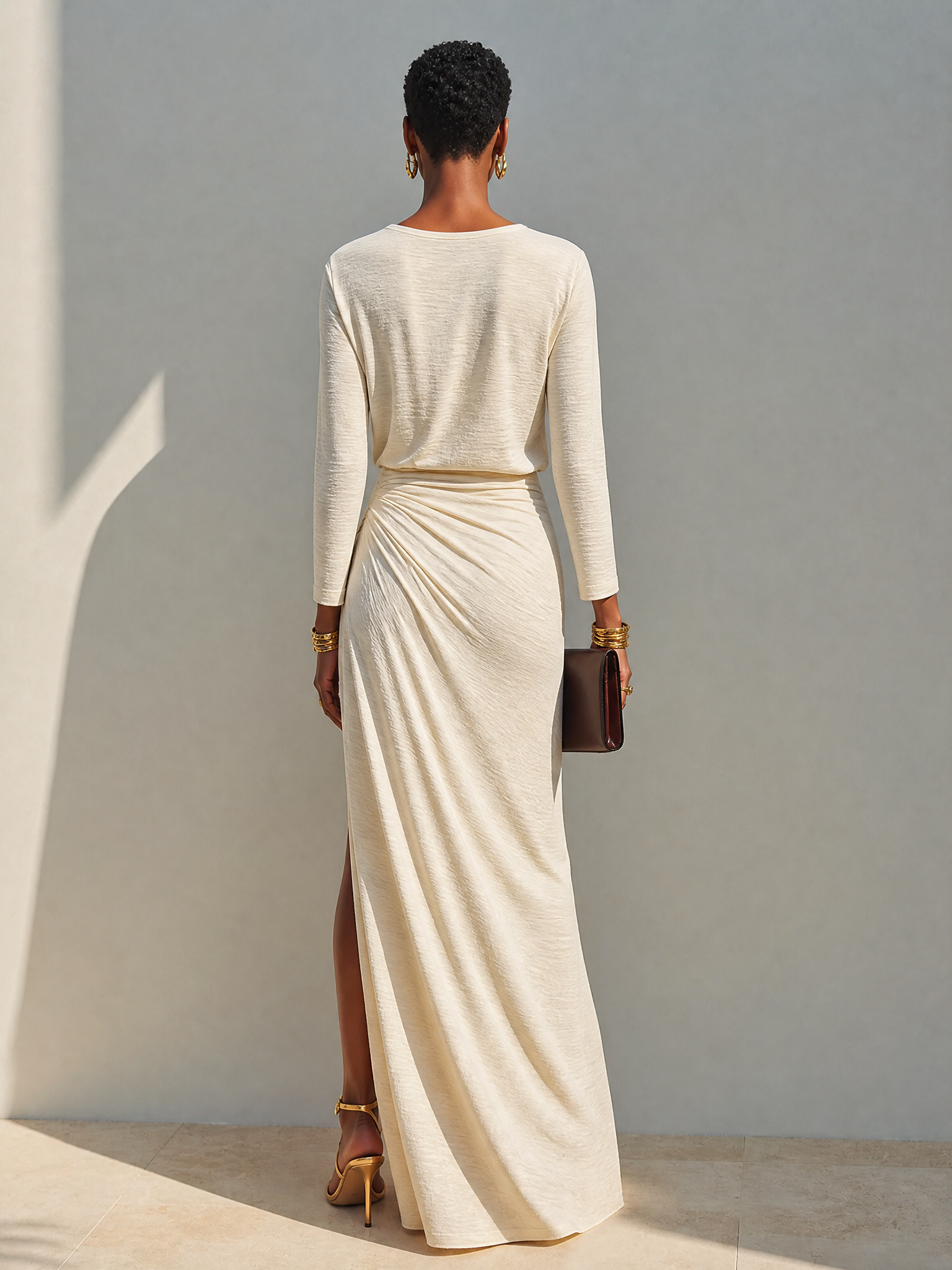 Madelief - Lange jurk voor dames beige met zijsplit