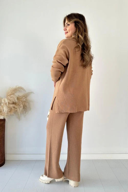 Maaike - Stijlvolle set met V-hals