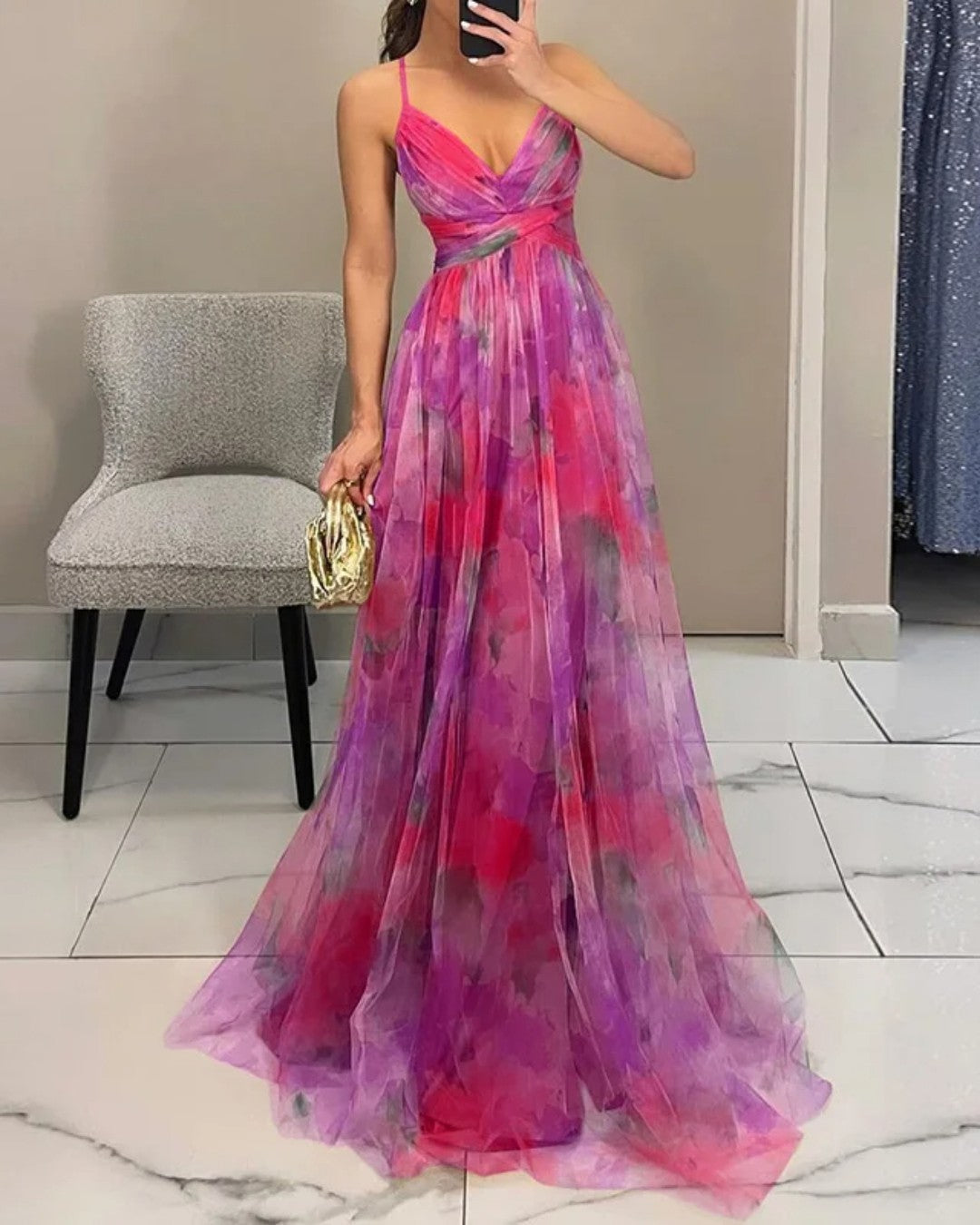 Helena - Maxi Jurk Vrouw Fluide Met V-Hals Fijne Bandjes Elegante Bloemmotieven