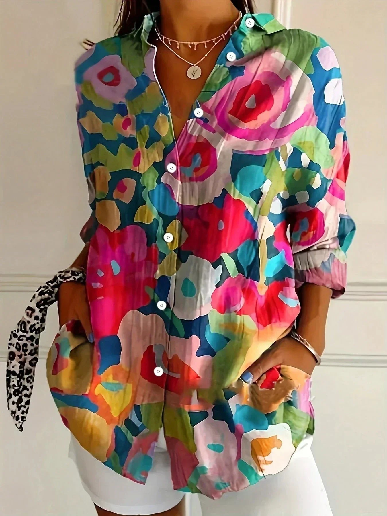 Myzelle - Vrouwelijke blouse met lange mouwen, V-hals, knoopsluiting, elegant